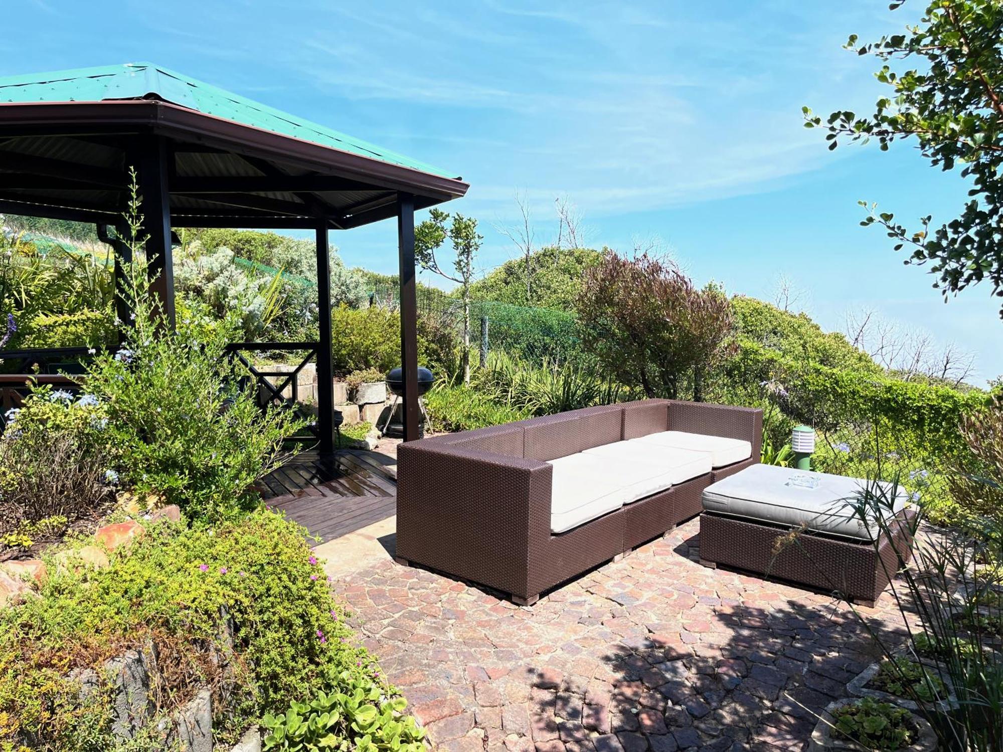 Peaceful Guest Suite With Balcony Views And Garden Setting Brenton-on-Sea Exterior foto